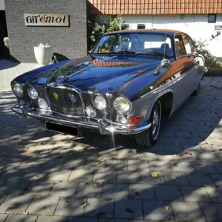 度假居 Git Emoi *