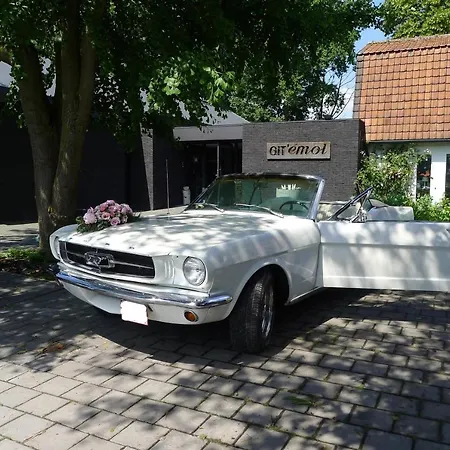 Git Emoi 度假居 *